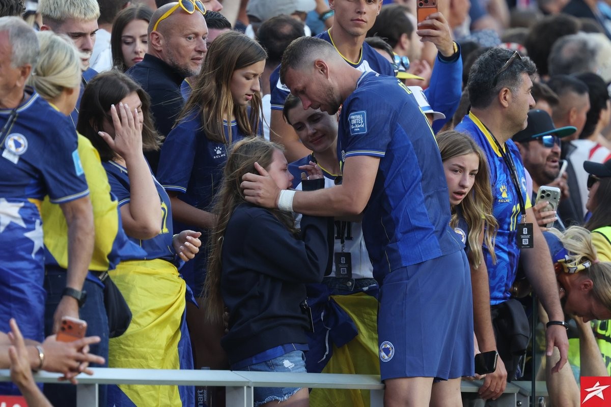 Filhos de Dzeko choram após eliminação da Bósnia na Copa e pai os consola