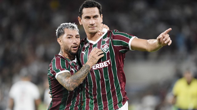 Ganso e Lucho Acosta comemoram | Fluminense x Vasco
