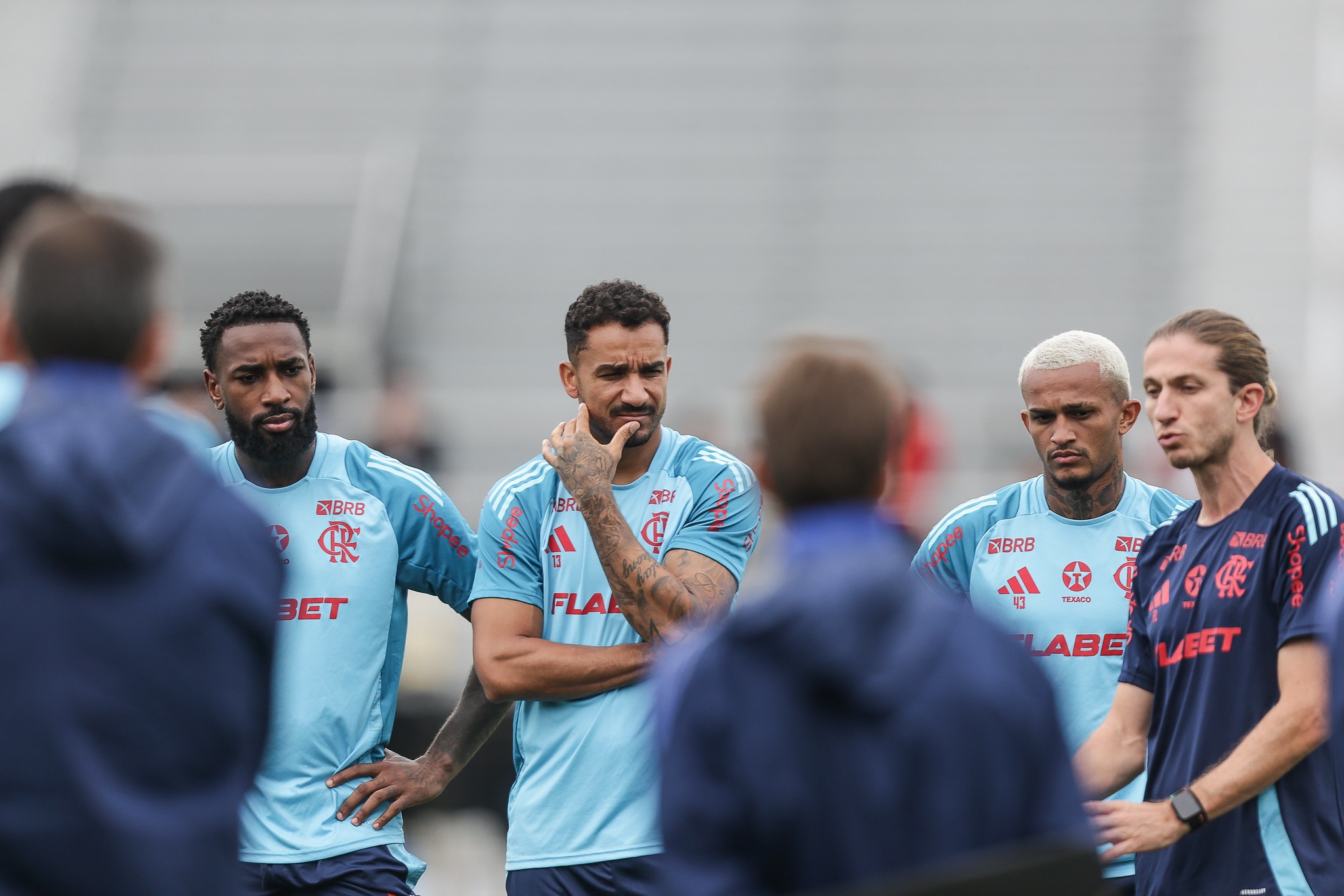 Alex Sandro não treina faltando dois dias para estreia do Flamengo na Copa do Mundo de Clubes
