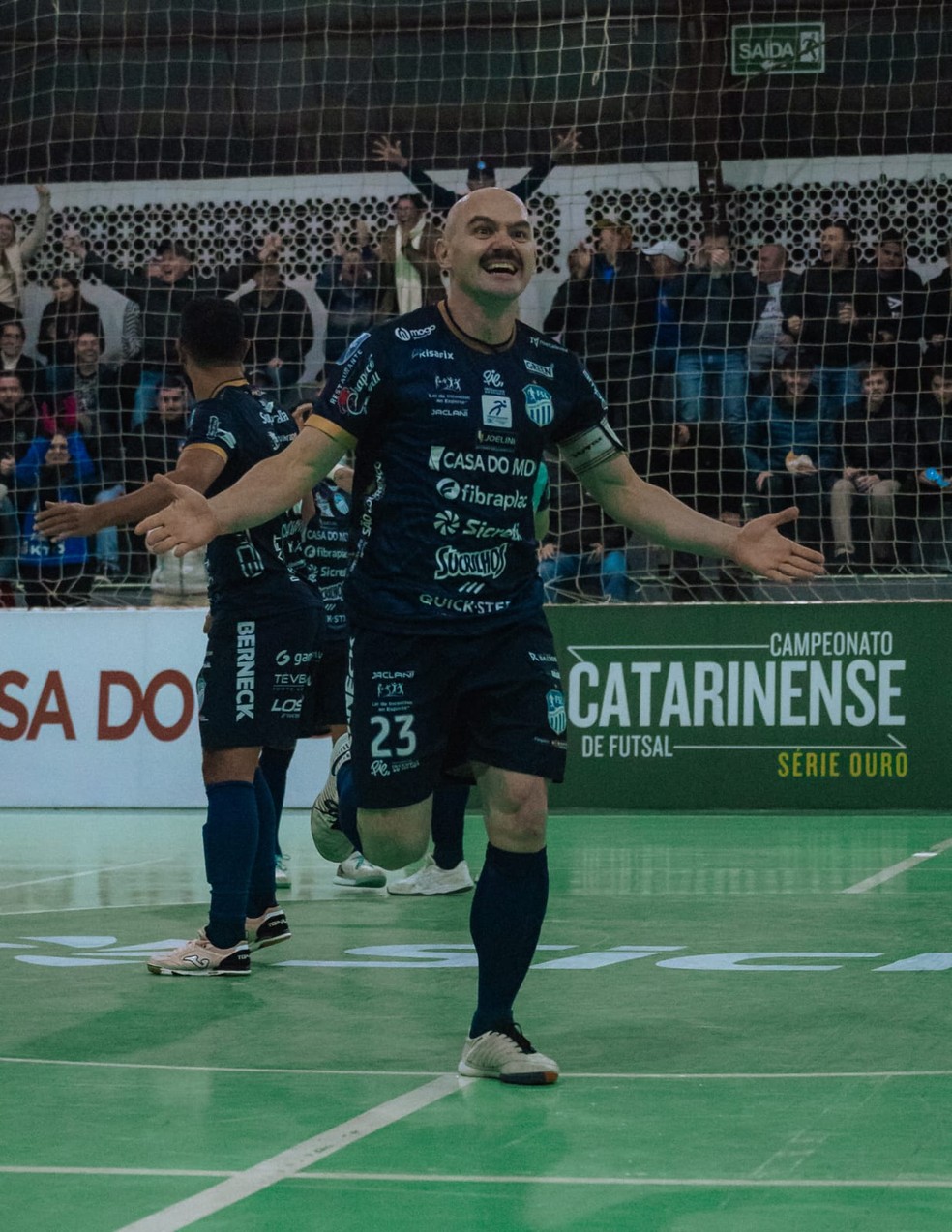 Gesse comemora pelo São Lourenço