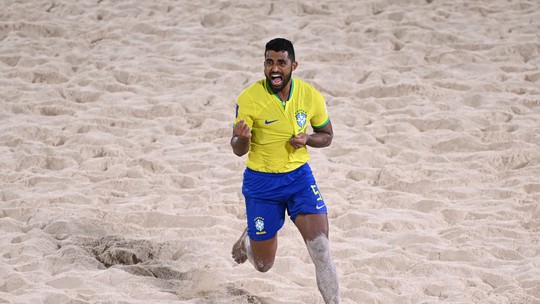 Brasil decide Copa do Mundo de futebol de areia neste domingo; horário e onde assistir - Seleção vai em busca do hepta contra Belarus na final