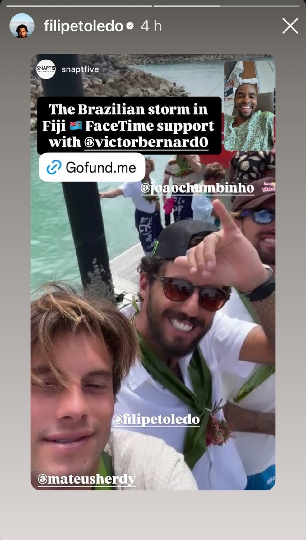 Toledo e Herdy, em chamada por vídeo com Victor Bernardo, fazem campanha de ajuda — Foto: Instagram/@filipetoledo