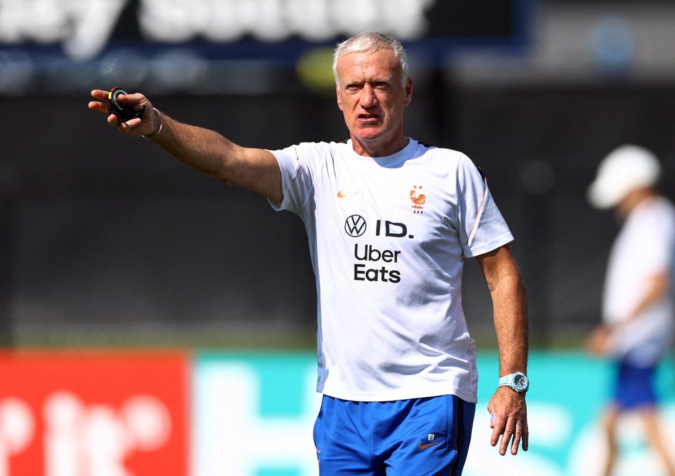 Didier Deschamps durante treino da seleção da França