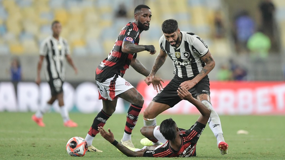 TJD-RJ denuncia quarteto por briga em Flamengo x Botafogo