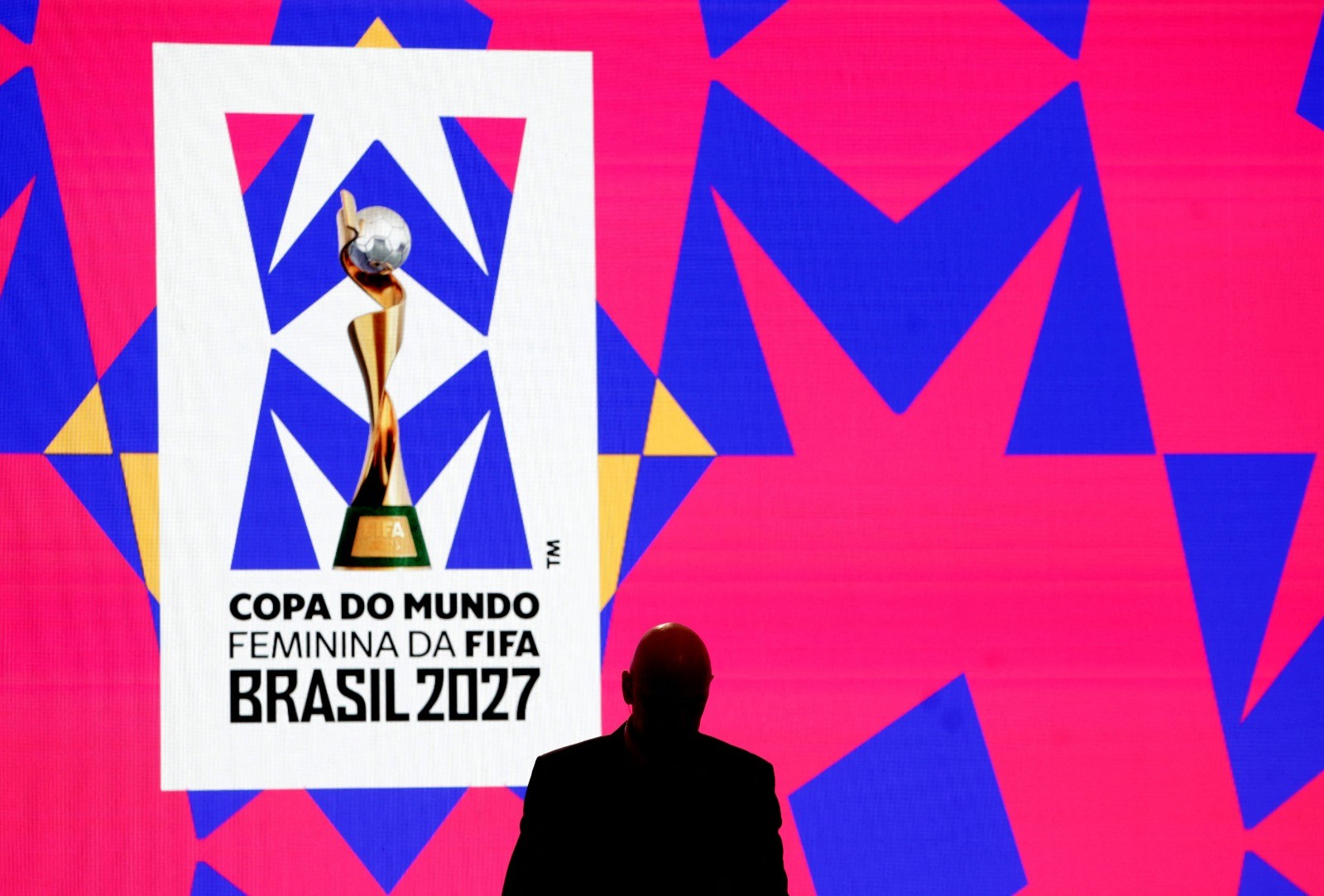 Copa Feminina terá estádios de 2014, "novos" gramados e investimento bilionário