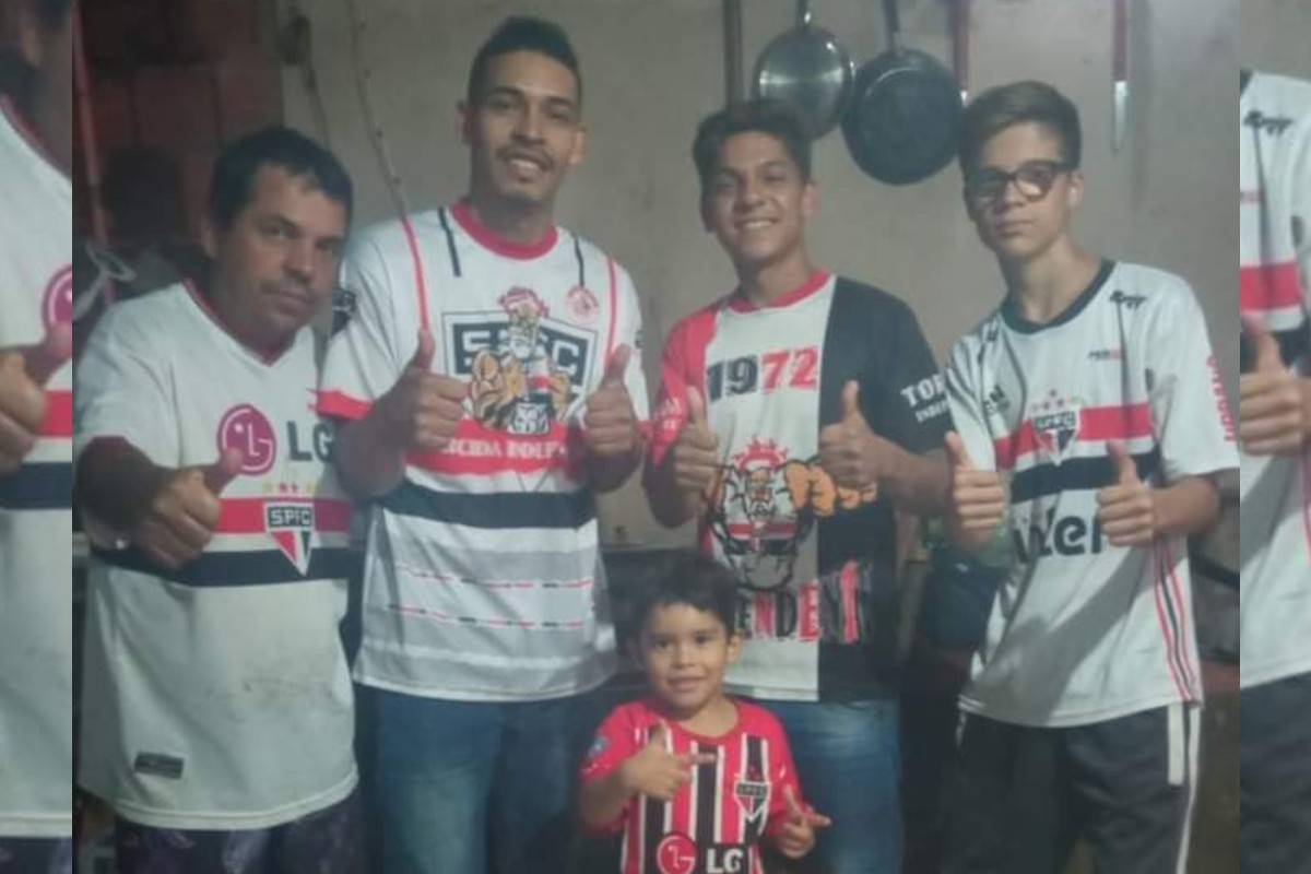 A família que vive São Paulo: Gabriel, Rogério e Gustavo Telê Santana