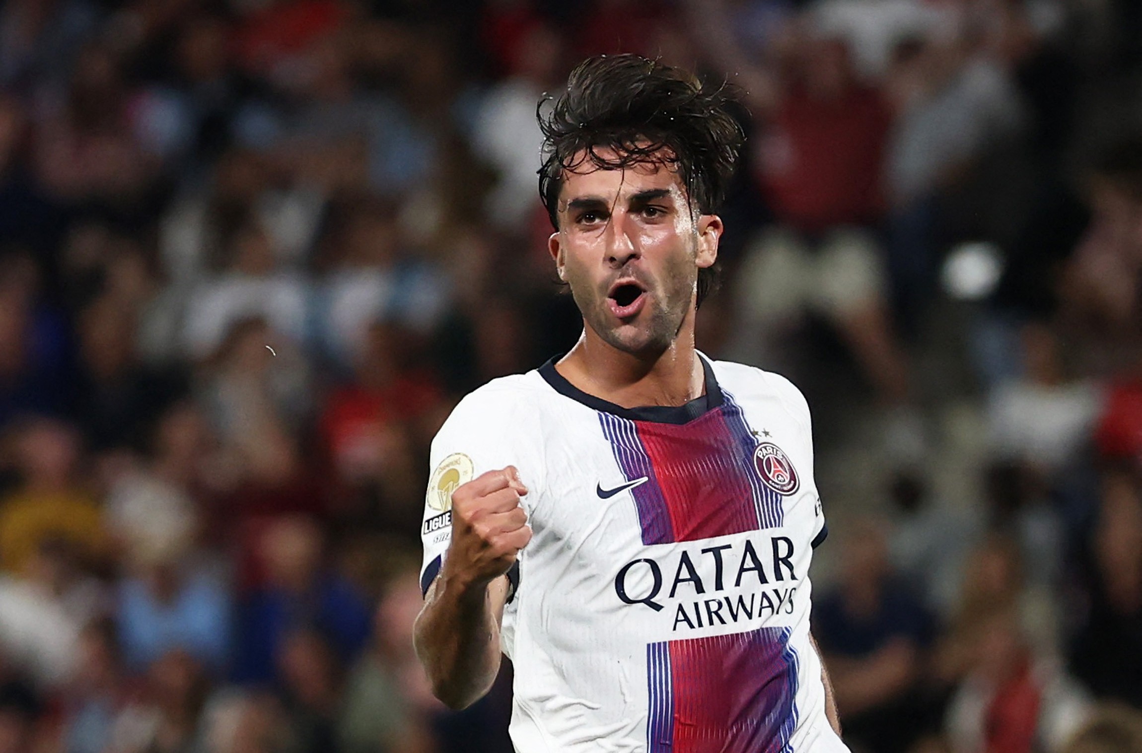 Ferrán Torres faz dois gols na estreia, e PSG empata com o Rennes no Campeonato Francês