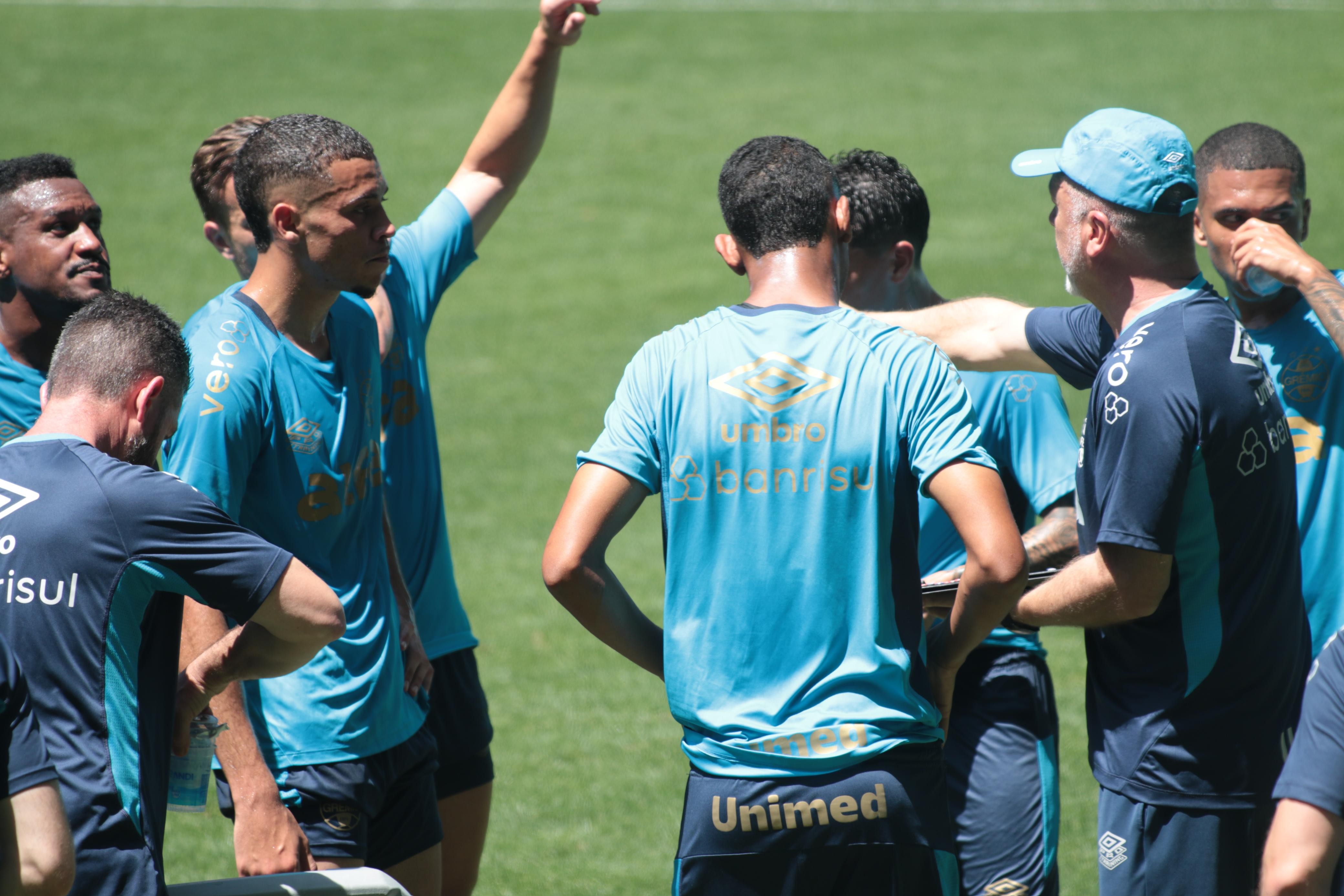 O que se sabe sobre os salários atrasados no Grêmio