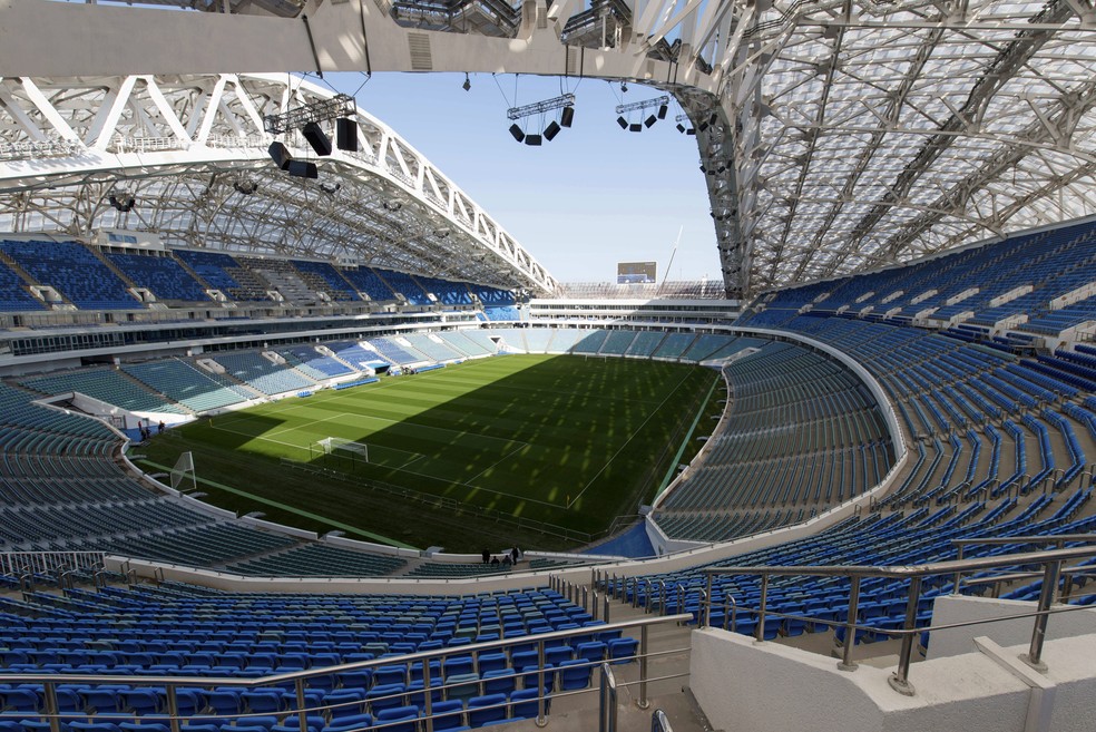 A dois meses da entrega, estádios da Copa de 2018 entram na reta final das  obras, copa do mundo