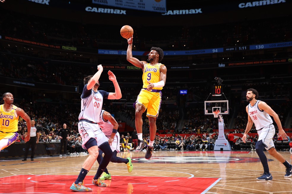 Bronny James em Lakers x Wizards na NBA — Foto: Stephen Gosling/NBAE via Getty Images