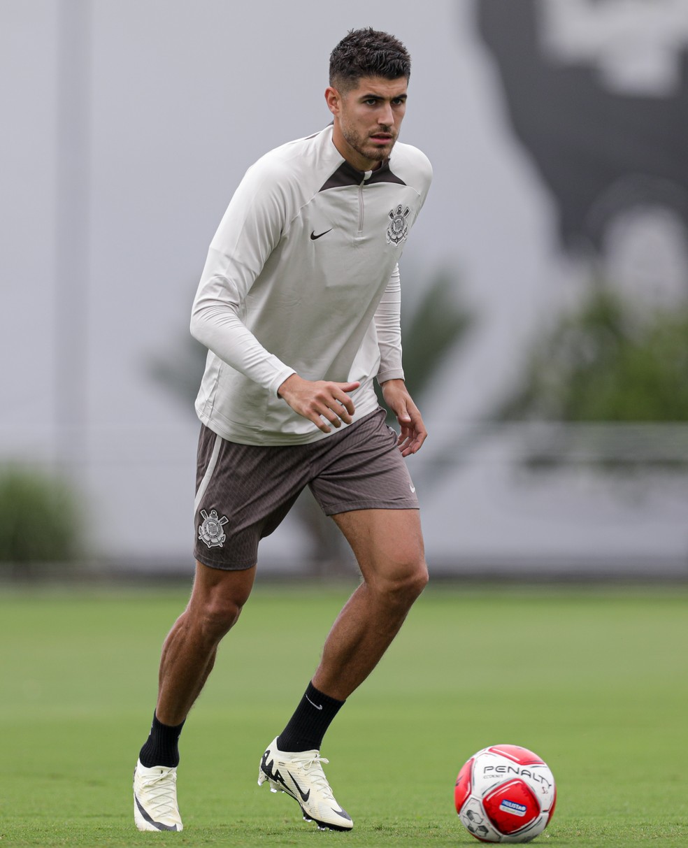 Pedro Raul durante treino do Corinthians — Foto: Rodrigo Coca/Ag.Corinthians