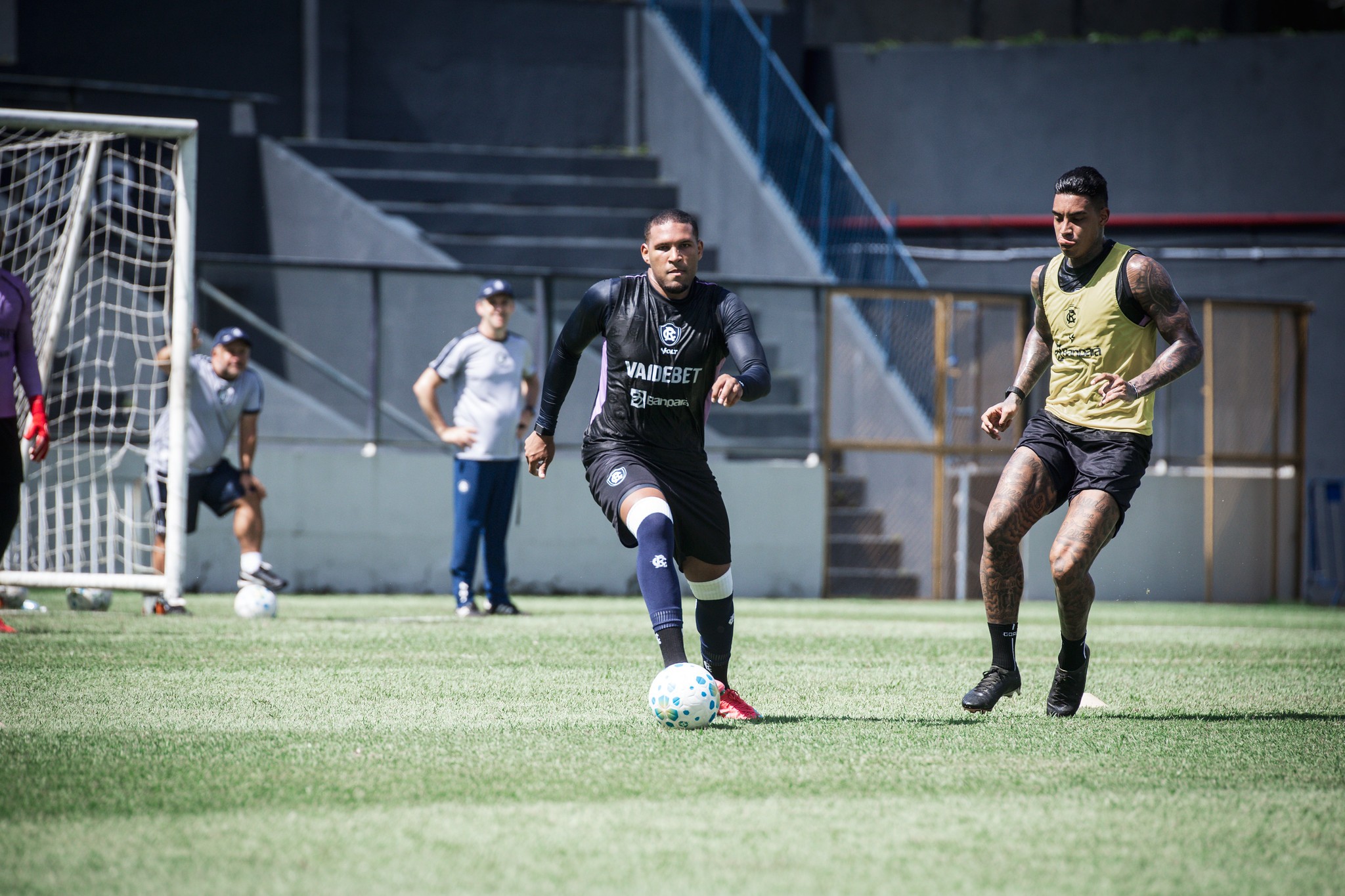 Remo regulariza reforços para retomada da Série A contra o Corinthians