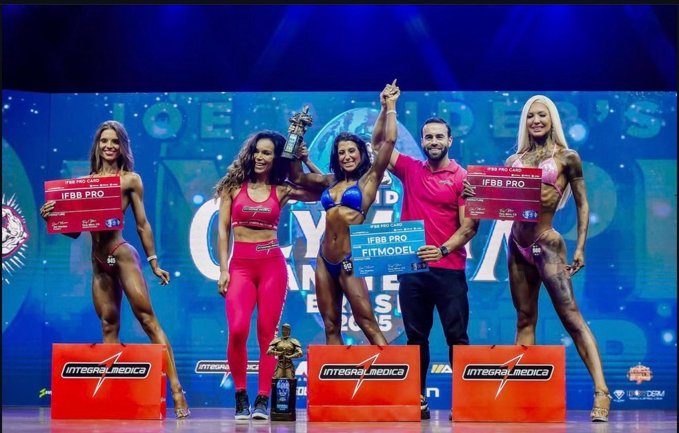 Caroline Dvorak, Carolina Russo e Priscila D'ávila no Mr. Olympia Brasil 2025 — Foto: Reprodução