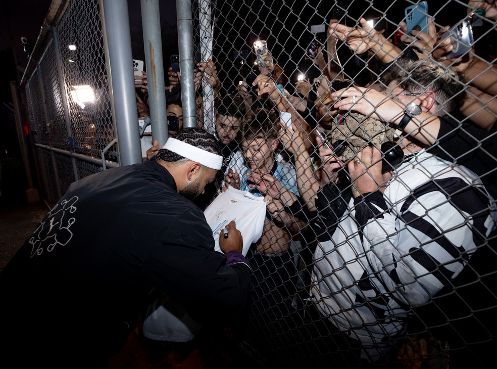 Memphis Depay chega ao Brasil para jogar no Corinthians — Foto: Rodrigo Coca/Agência Corinthians