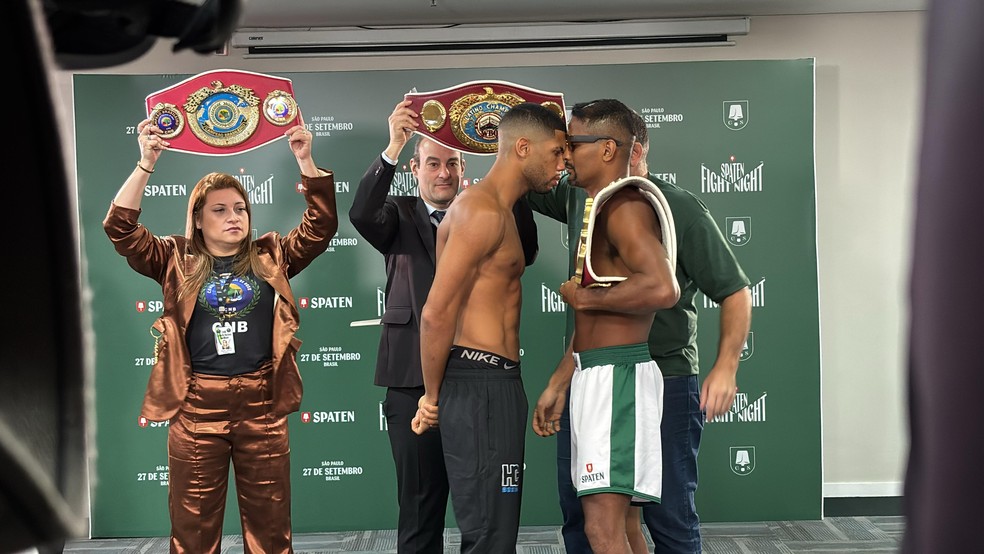 Hebert Conceição x Yamaguchi Falcão - pesagem Spaten Fight Night — Foto: Vitória Lemos