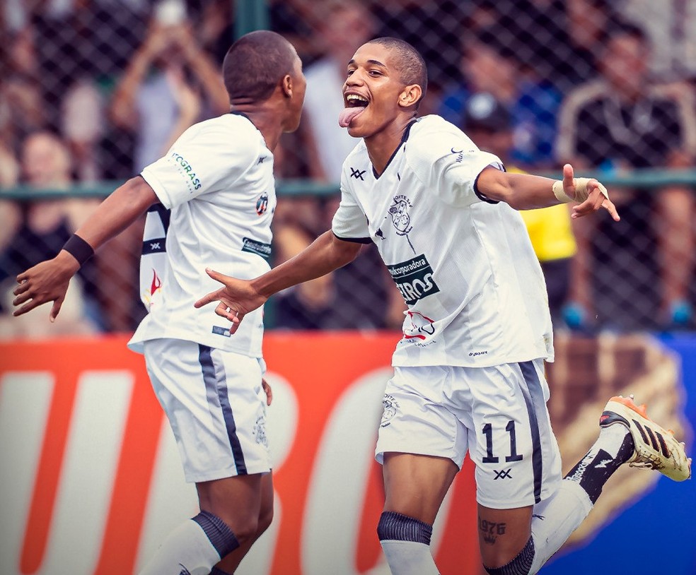 Meia-Noite vence o Coritiba na Copinha 2026