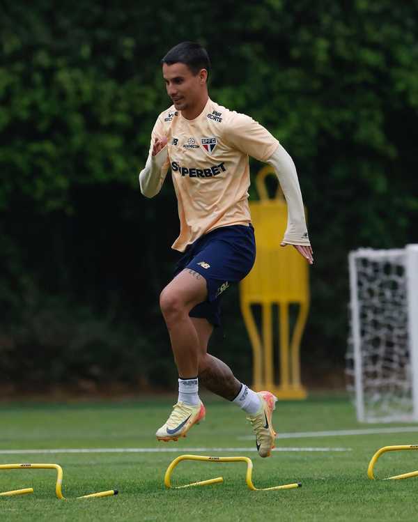 São Paulo retoma aos treinos após folga