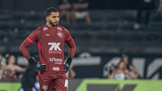 Atuações: Lucas Arcanjo garante o empate; zagueiros também vão bem