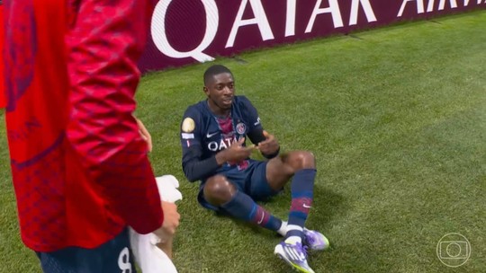 Dembelé homenageia Diogo Jota em comemoração de gol pelo PSG - Atacante francês reproduziu comemoração de atacante português, que foi vítima de acidente de carro na última quinta-feira