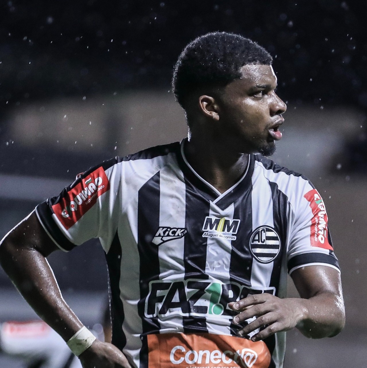 Vila Nova adota cautela sobre Lincoln e aguarda "parecer da CBF" sobre situação do atacante