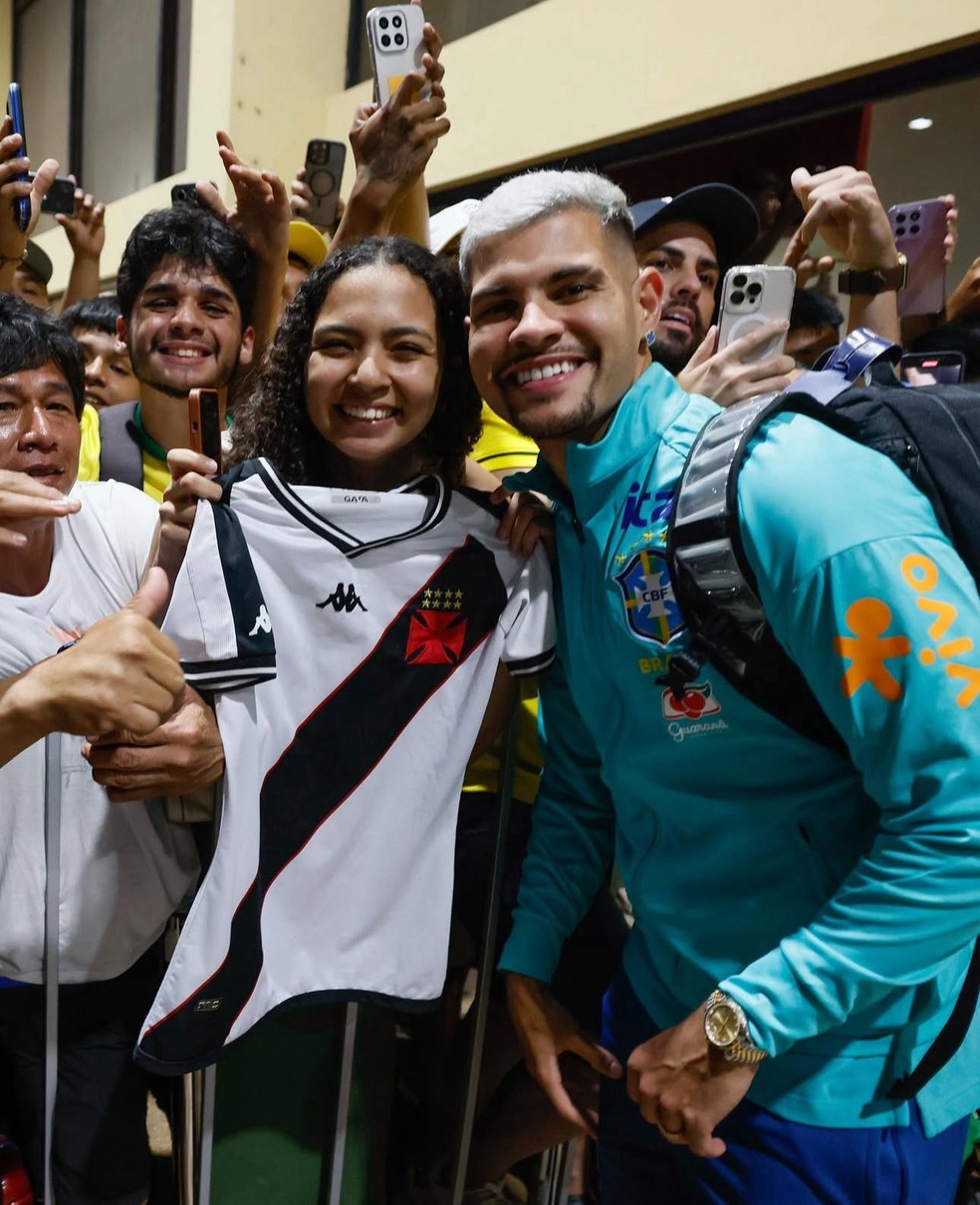 Seleção desembarca para o confronto contra a Bolívia — Foto: Rafael Ribeiro / CBF