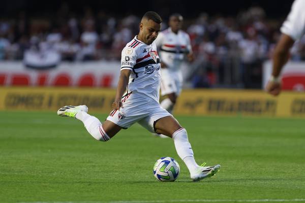 Alisson tem trauma na coxa e deve desfalcar São Paulo contra Cruzeiro