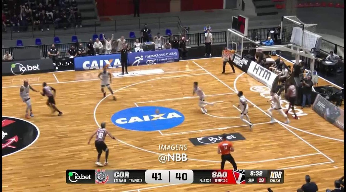 São Paulo supera Corinthians em clássico emocionante por apenas dois pontos no NBB