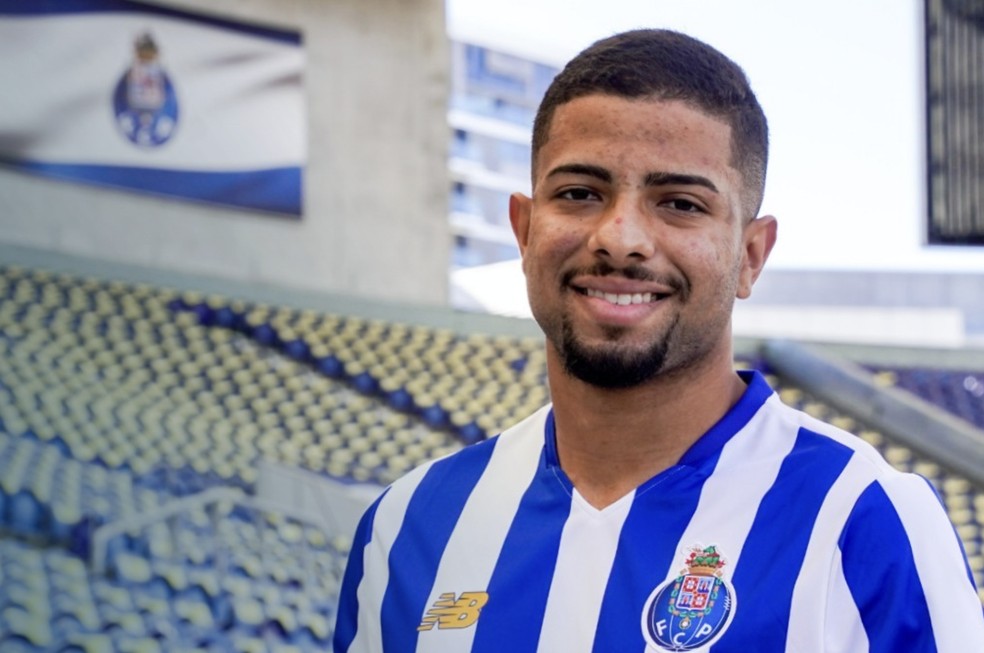 João Marcelo, zagueiro do Porto — Foto: Divulgação/FC Porto