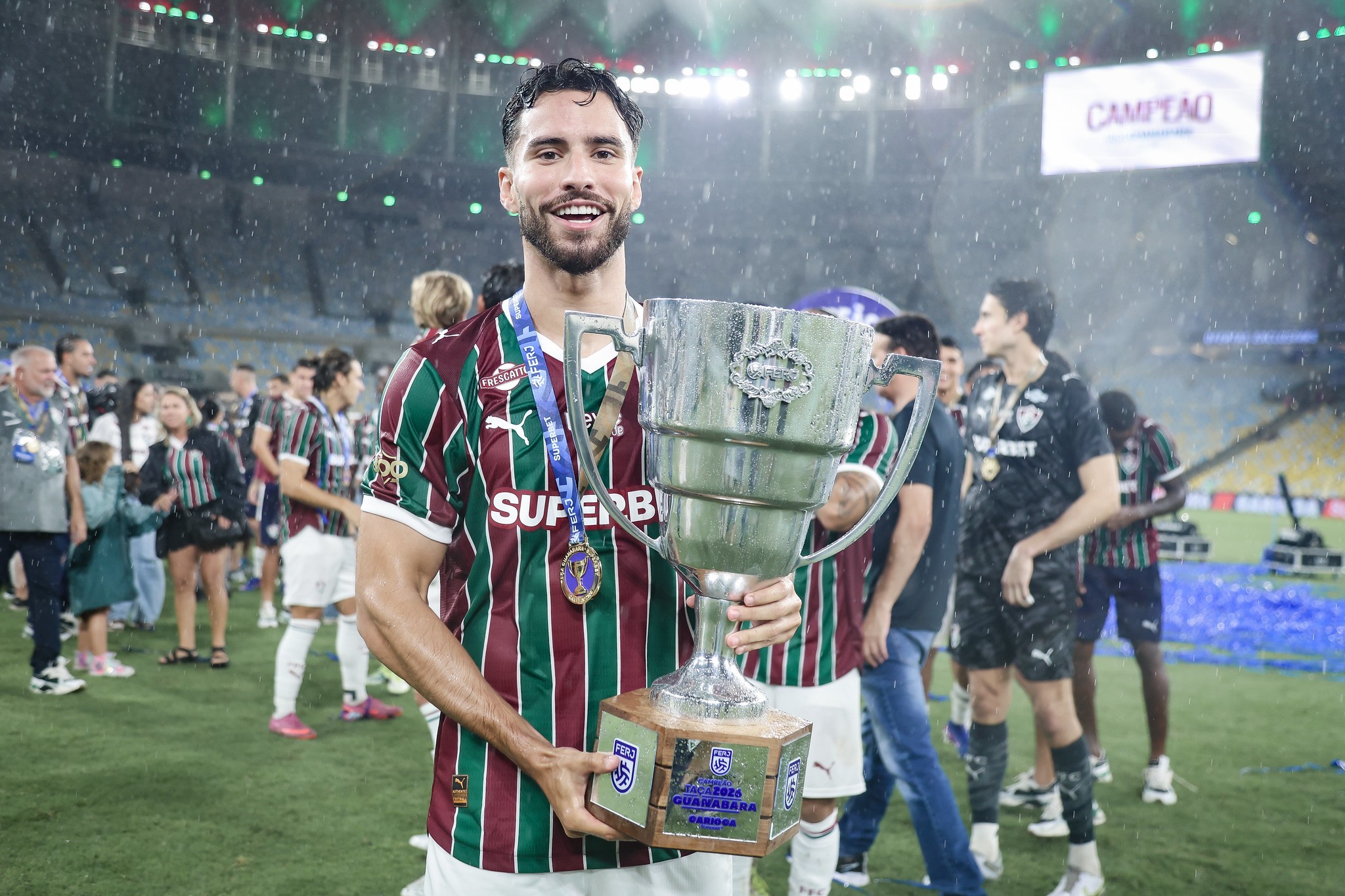 Fluminense encaminha renovação de contrato de Martinelli até 2030