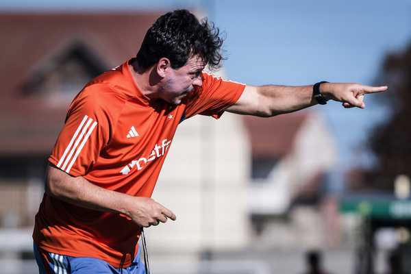 Diniz conta com retorno de titulares e tem dúvida para partida decisiva.