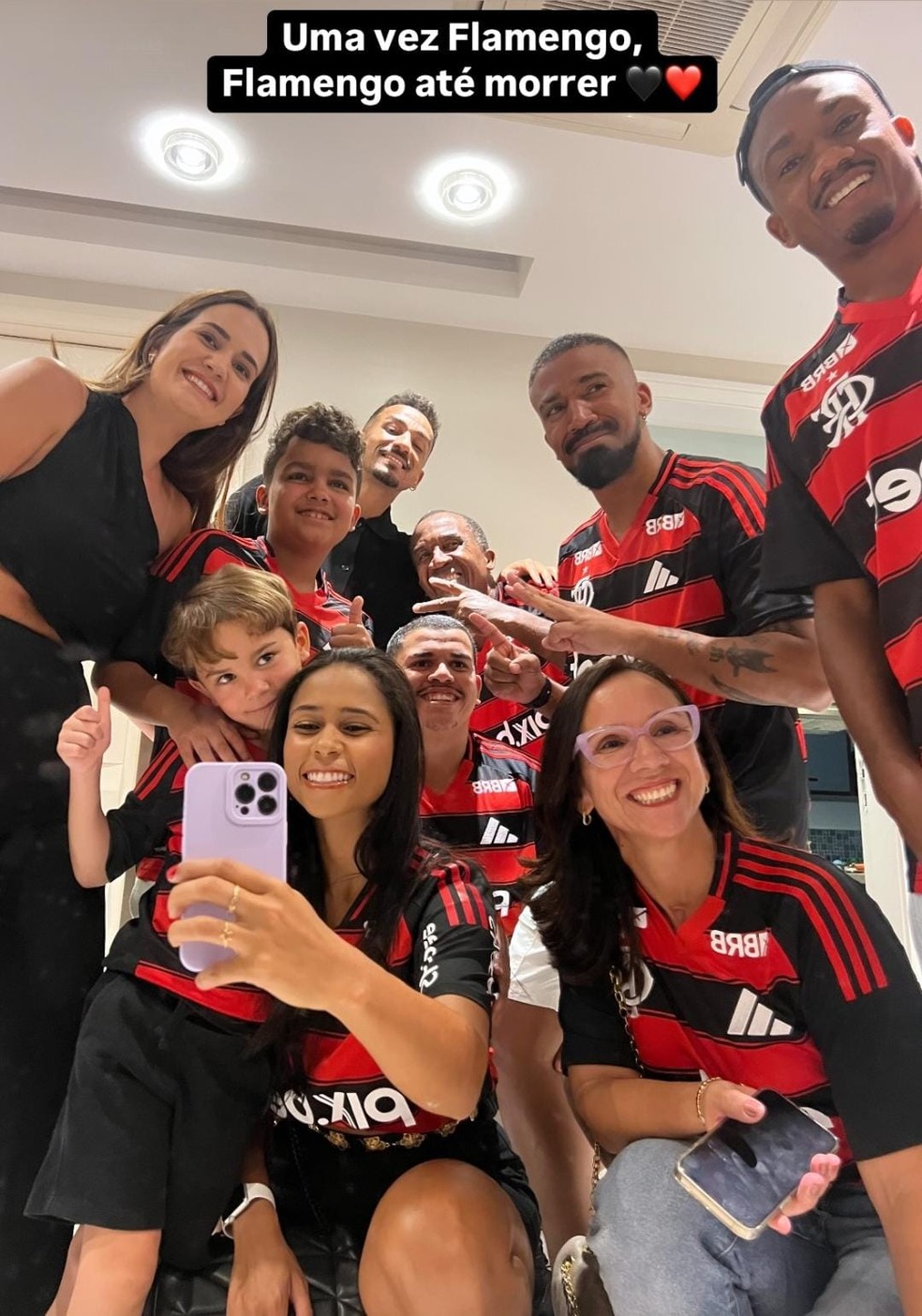Danilo ao lado da família no Maracanã em Flamengo x Sampaio Corrêa
