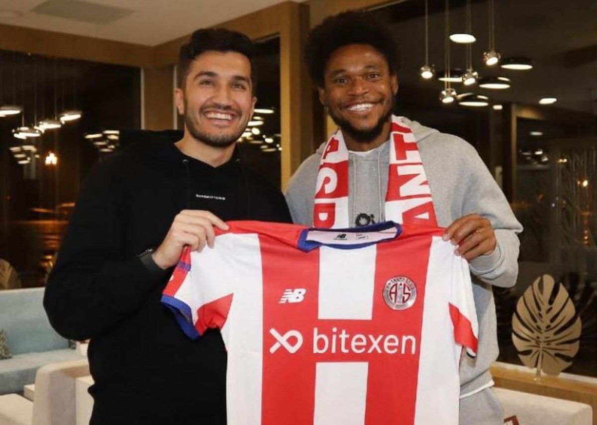 Luiz Adriano faz contrato com Palmeiras até os 36 anos; veja os números da  carreira