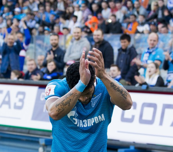 Hulk marca, Zenit empata com FC Ufa e conquista 4º título russo da