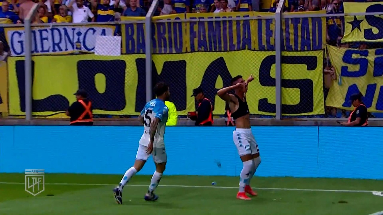 Alcaraz encara torcida do Boca após gol do título e inicia confusão