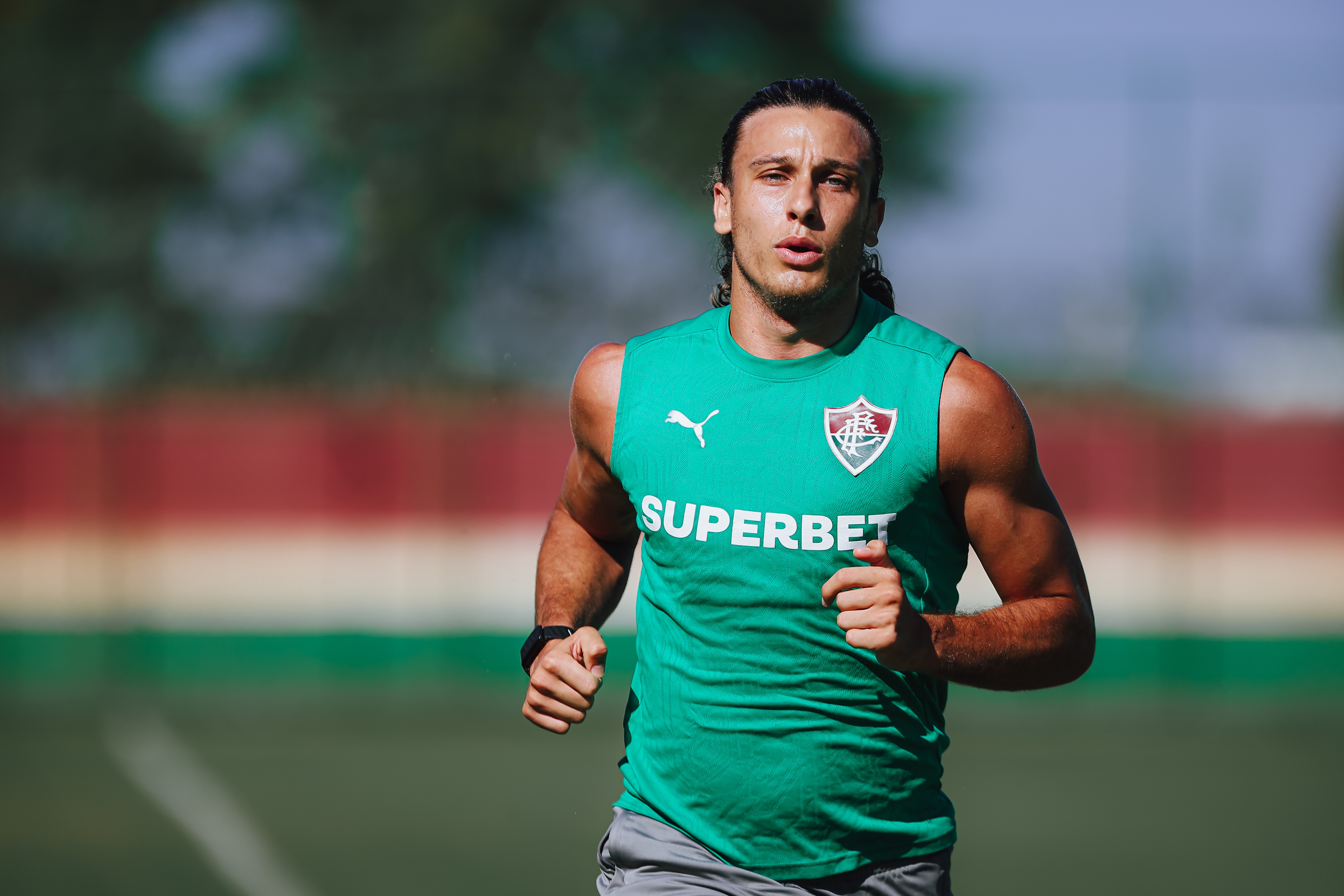 Canobbio se reapresenta ao Fluminense após férias pós-Copa do Mundo