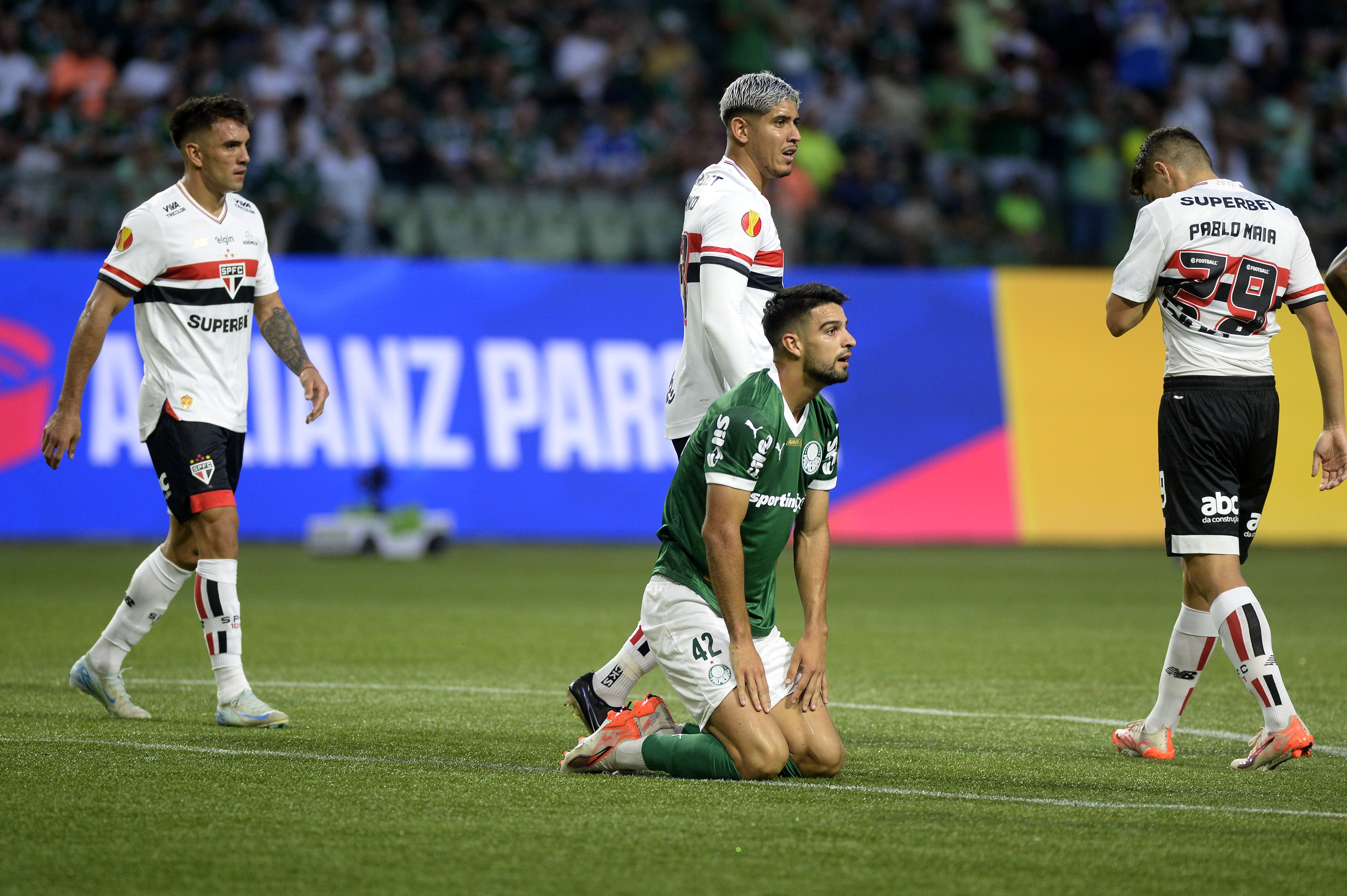 FALTA SOLUÇÕES? Palmeiras quer renovação no repertório para evitar vexame em 2025