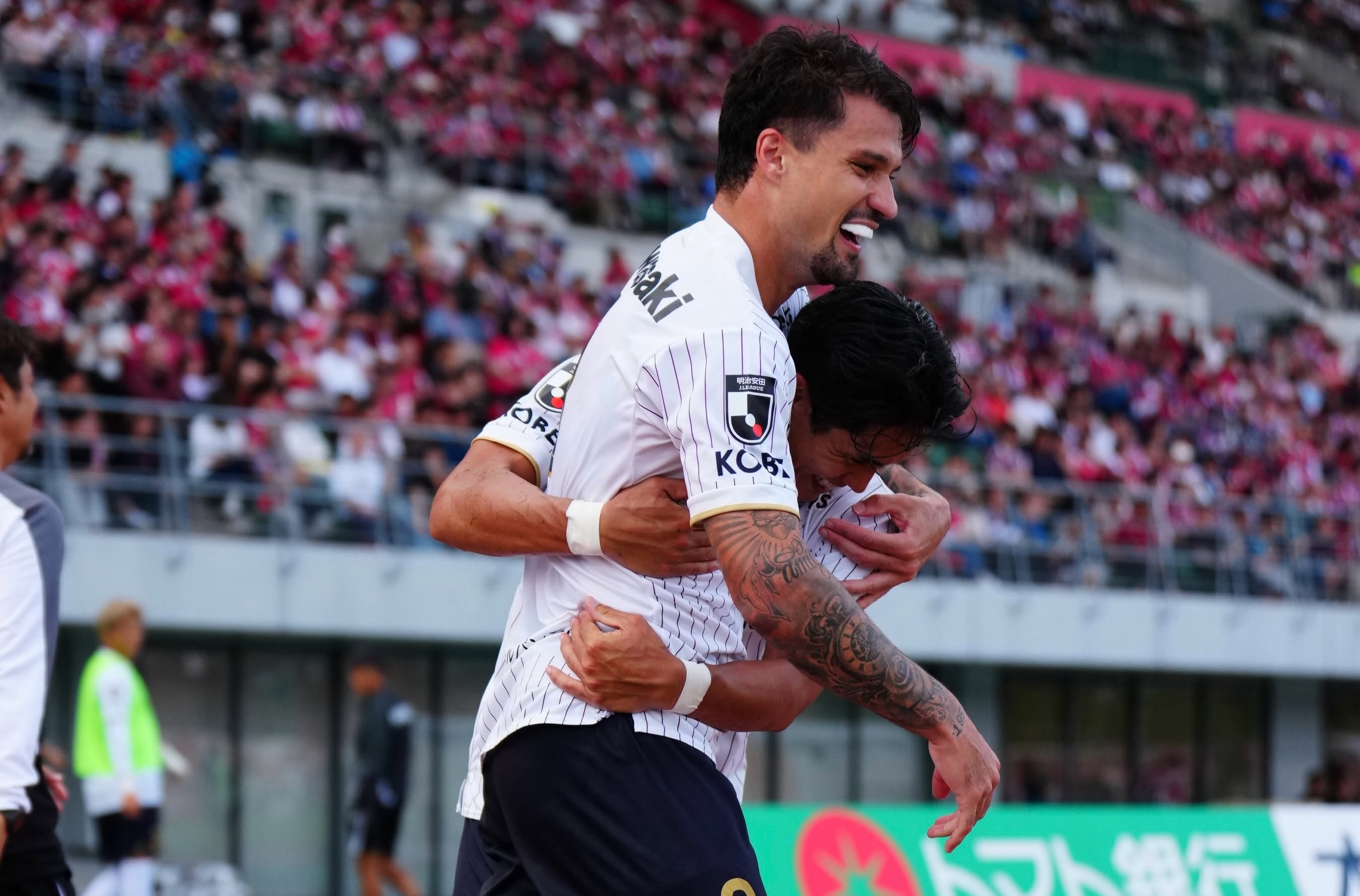 Thuler, ex-Flamengo, chega a 10 gols no Japão e vibra: "País sensacional para morar"