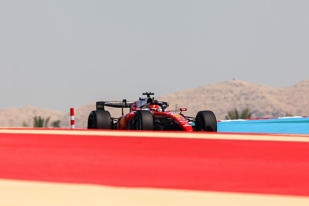 Charles Leclerc em testes da F1 2026, no Bahrein — Foto: Joe Portlock/Getty Images