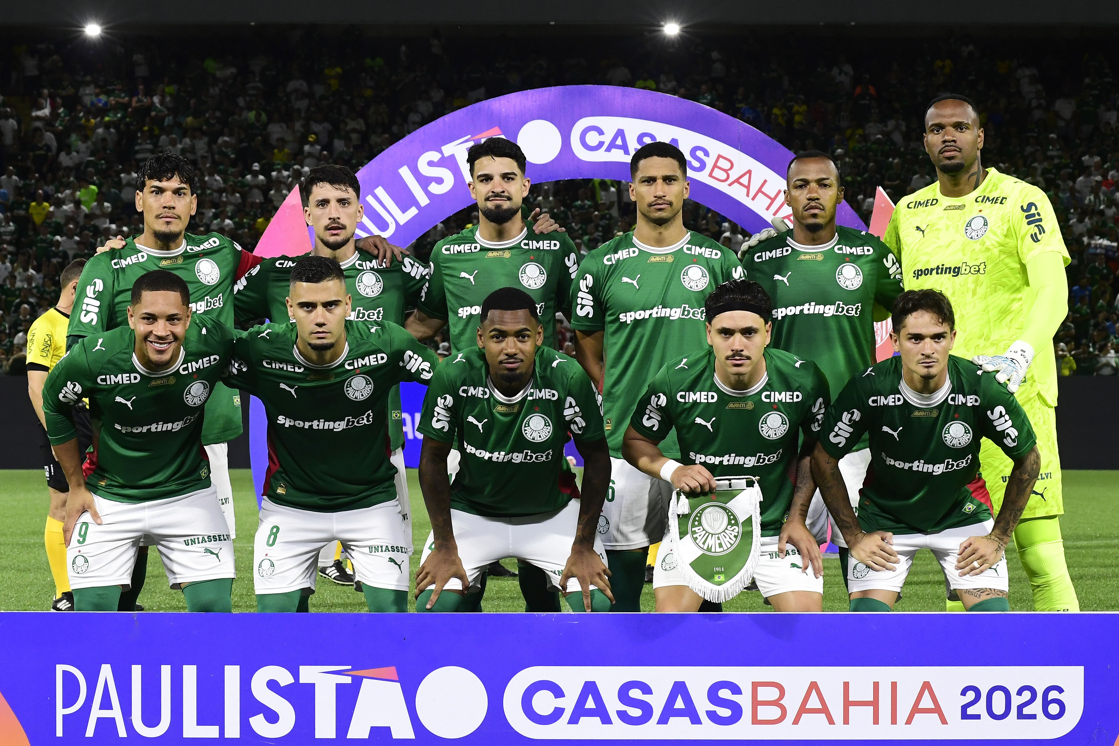 Palmeiras Avança no Paulistão com Destaque para Vitor Roque: Análise das Atuações