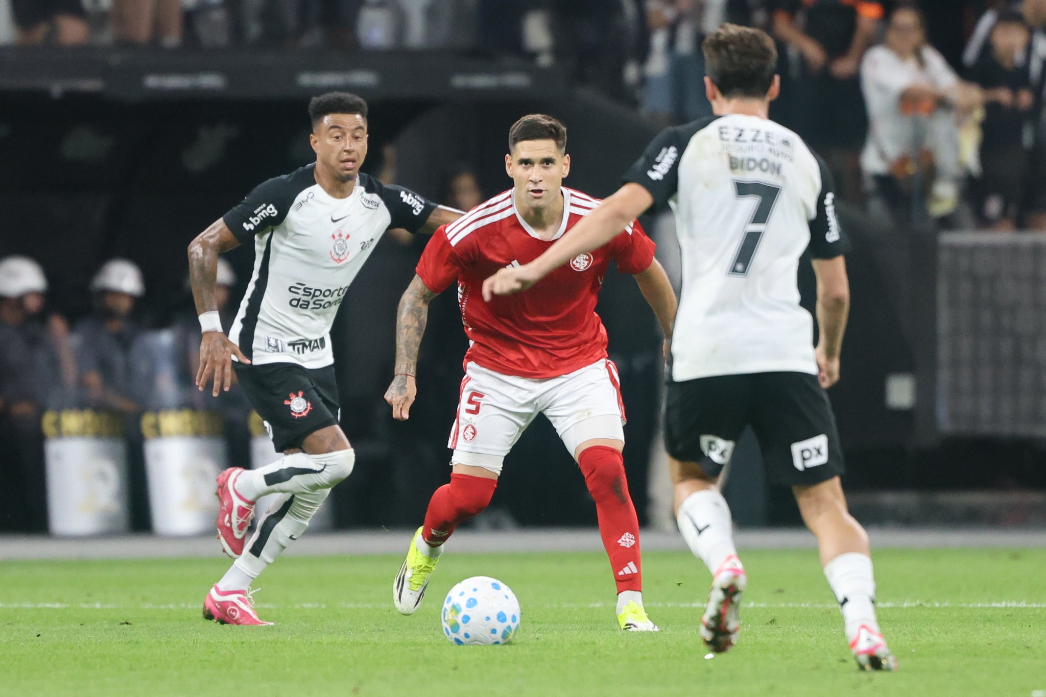 Villagra renasce com Pezzolano e vira pilar do bom momento do Inter | Ge