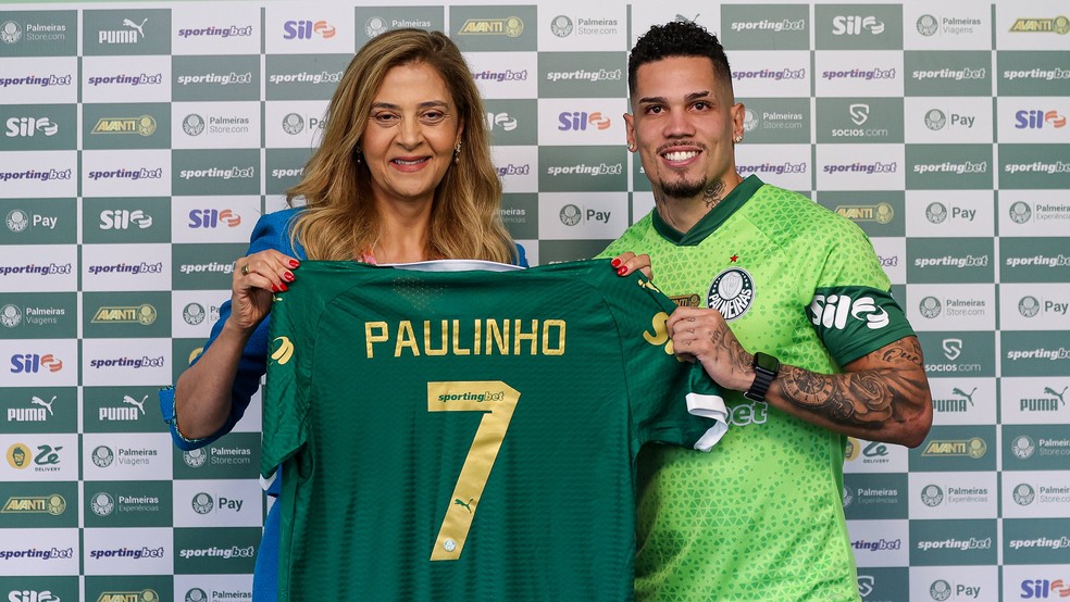 Paulinho e Leila Pereira no Palmeiras � Foto: Fabio Menotti