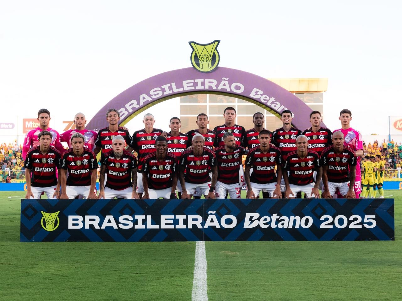 Promessas brilham em campo! Flamengo utiliza sub-20 para ultima partida do Brasileirão e joias respondem em campo