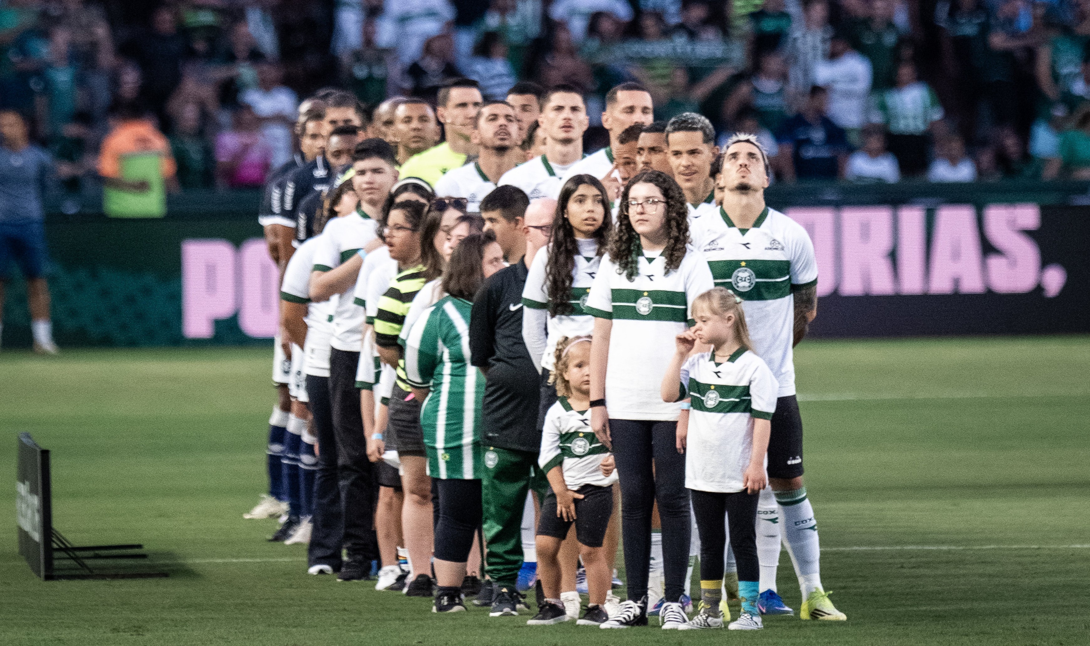 Coritiba Enfrenta Prova de Fogo: Maturação Tática Sob Pressão em Sequência Crucial Fora de Casa