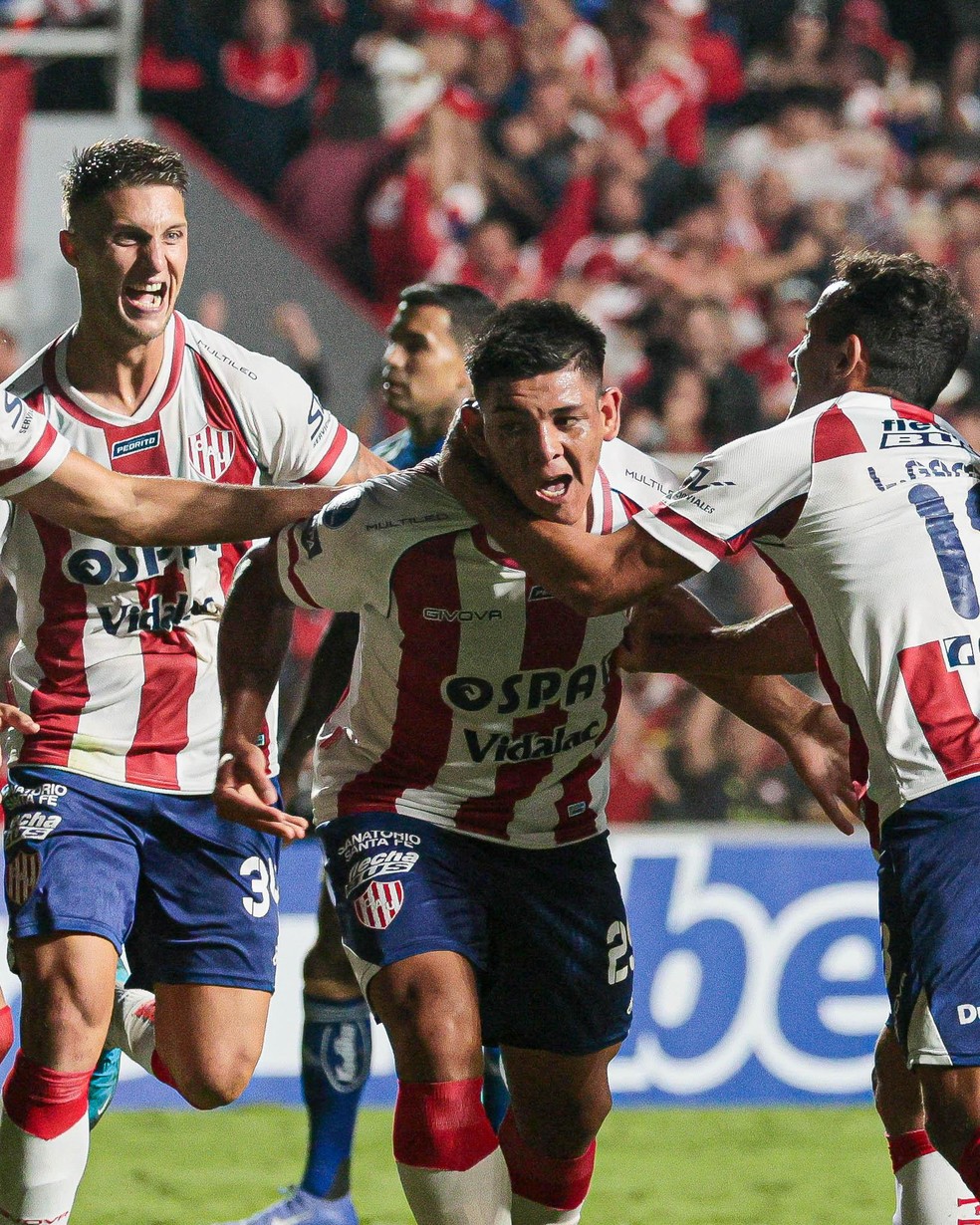 Diego Armando Díaz comemora gol do Unión — Foto: Divulgação/ Unión