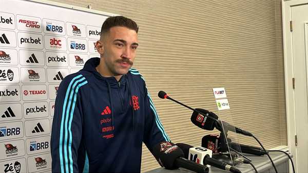 Treino do Flamengo em campo de futebol americano chama atenção pela estrutura.