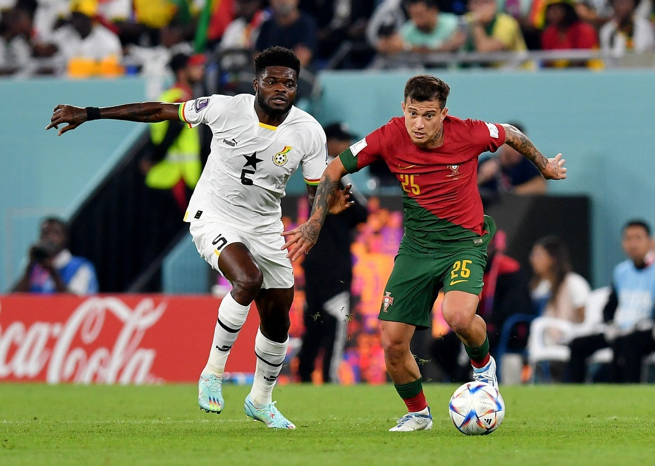 África: Mané é o jogador do ano, Aliou Cissé «bate» Queiroz nos