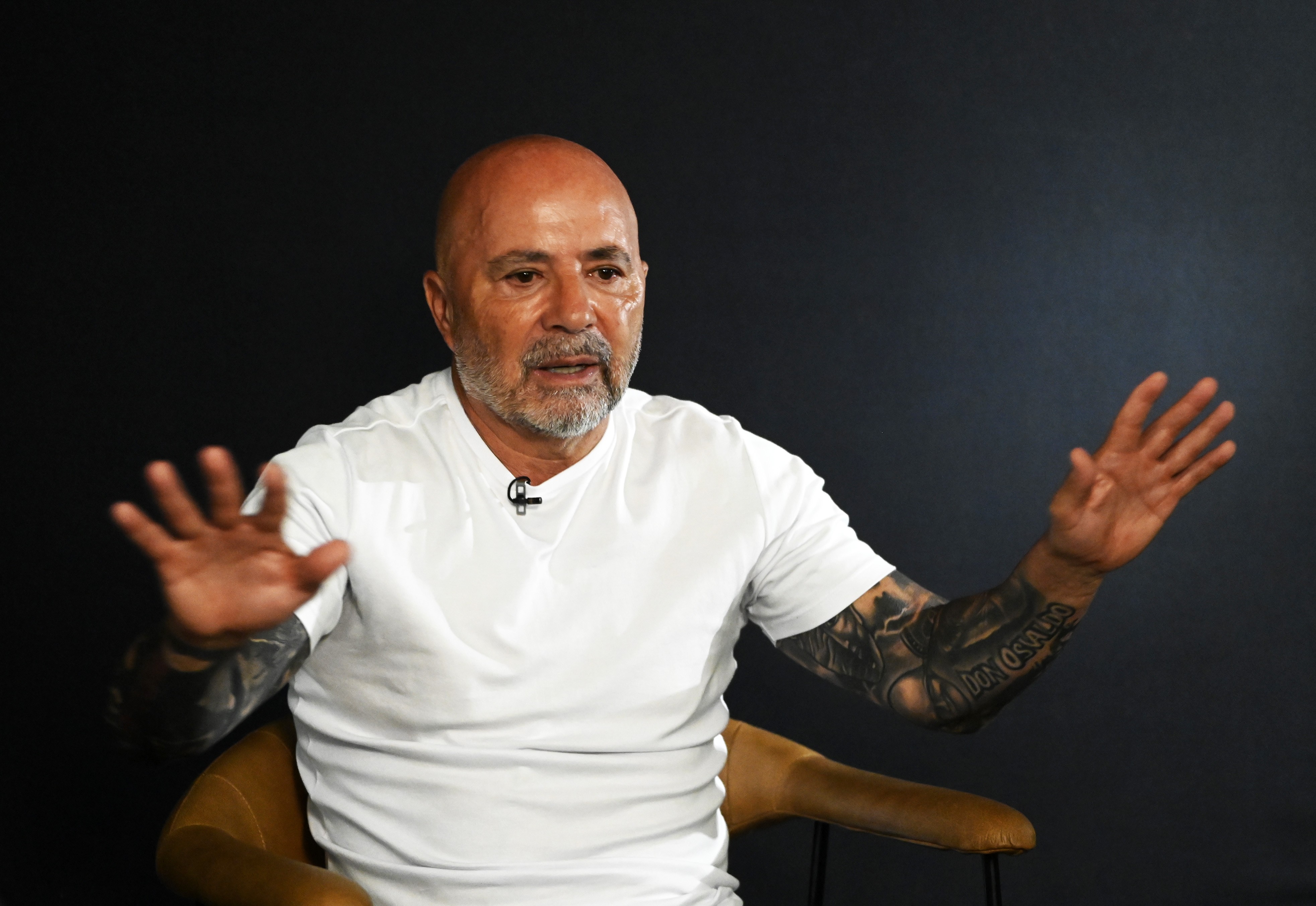 Exigência de Sampaoli por reforços trava negociação com o Santos