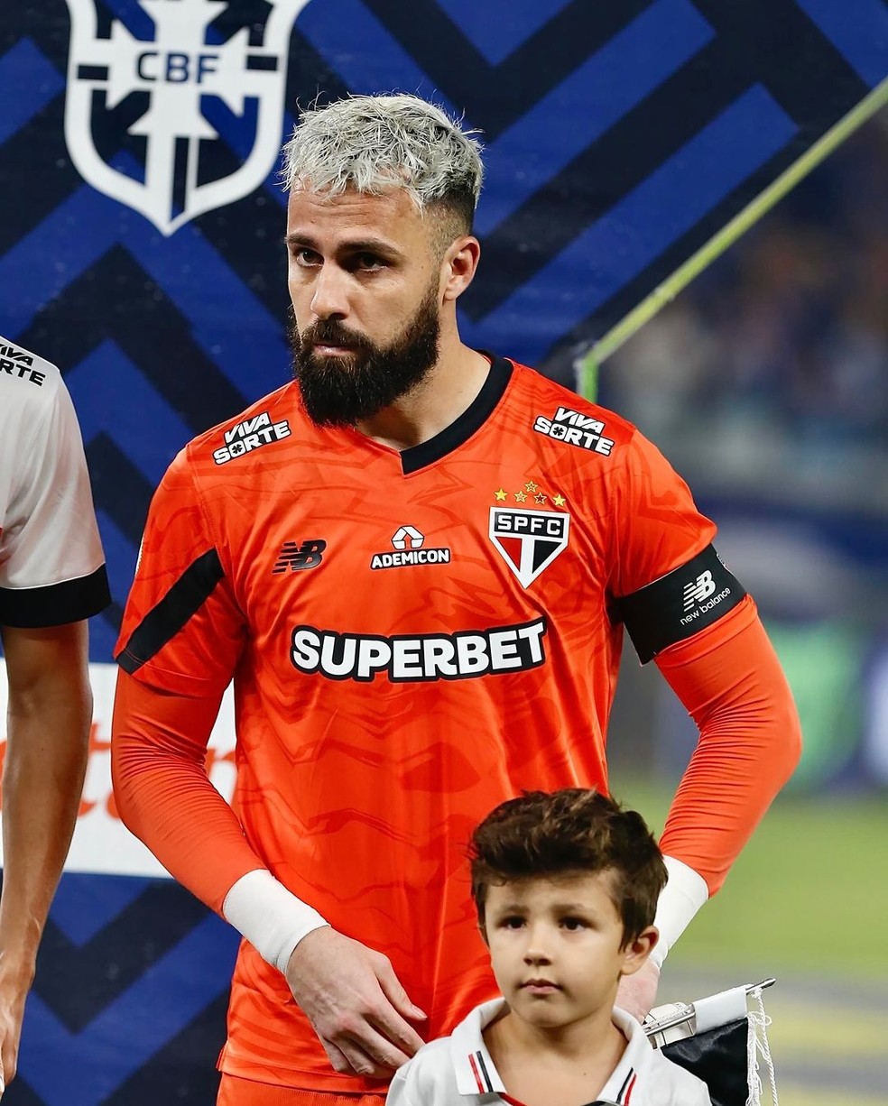 Jandrei recupera confiança e garante descanso a Rafael 