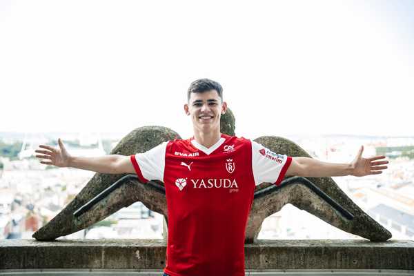 Reims contrata Gabriel Moscardo, ex-Corinthians, por empréstimo do PSG