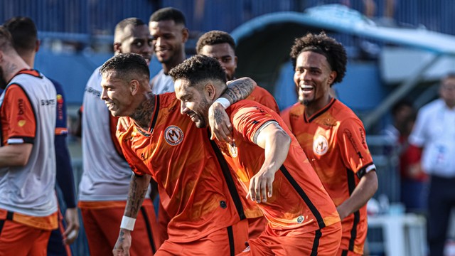 Peninha e Kadu Barone entraram durante o jogo e foram decisivos contra o Sampaio